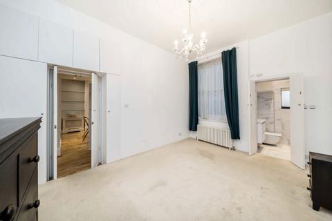 2 bedroom flat for sale, Kings Gardens, London NW6