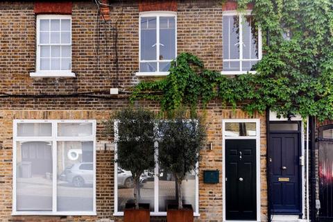 2 bedroom maisonette for sale, West Hampstead Mews, London NW6