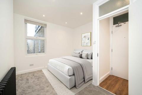 1 bedroom flat for sale, Gascony Avenue, London NW6