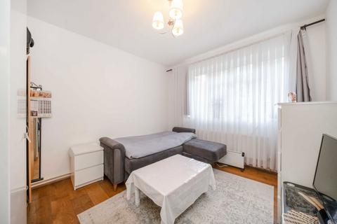 3 bedroom flat for sale, Kilburn Vale, London NW6