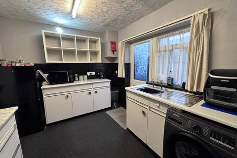 Studio to rent, London Road, West Kingsdown, Sevenoaks, TN15