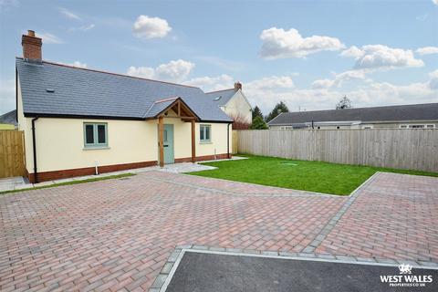 3 bedroom detached bungalow for sale, Rosebush, Clynderwen