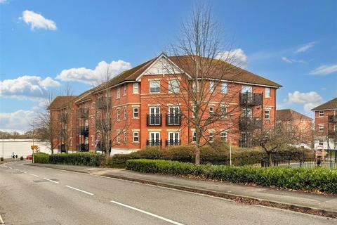 2 bedroom flat for sale, Bell Chase, Aldershot