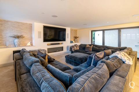 Foxwood Chalky Road, Stockbury, Sittingbourne, ME9 7QR