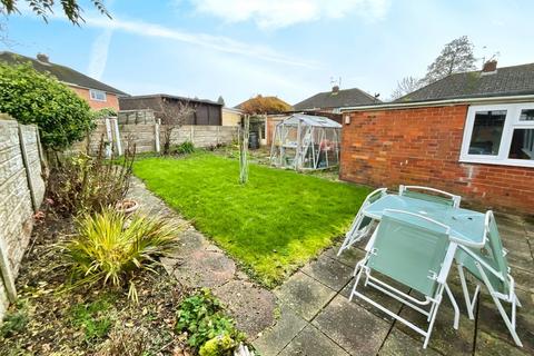 2 bedroom semi-detached bungalow for sale, Fenns Crescent, Telford TF2