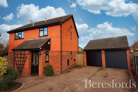 4 bedroom detached house for sale, Derby Close, Mayland, CM3