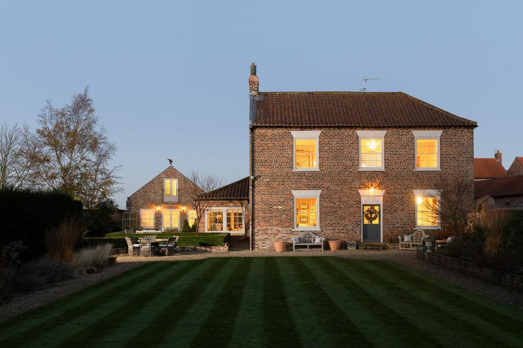 Cowthorpe House at Dusk