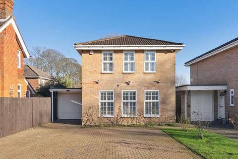 3 bedroom detached house for sale, Woodcote Drive, Purley CR8