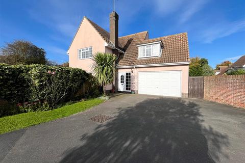 4 bedroom detached house for sale, The Cobbins, Burnham On Crouch