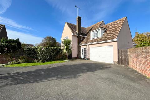 4 bedroom detached house for sale, The Cobbins, Burnham On Crouch