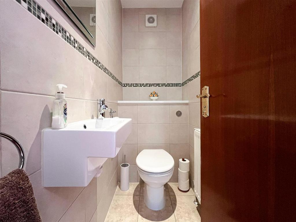 Cloak room