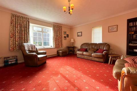 20 The Cobbins, Burnham-on-crouch, CM0 8QL