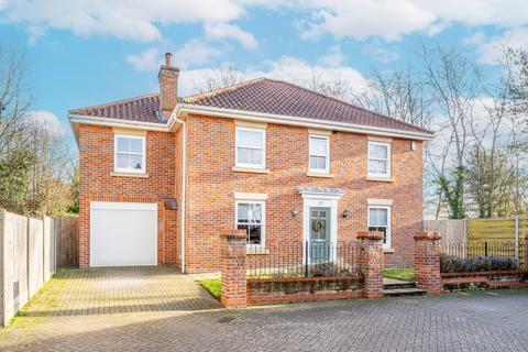 5 bedroom detached house for sale, Avenue Road, Wymondham