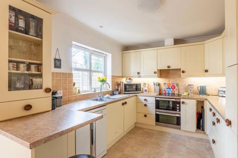 5 bedroom detached house for sale, Avenue Road, Wymondham