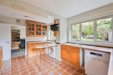 5 bedroom detached house for sale, Geralds Grove, Banstead