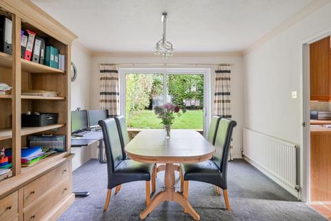 12 Geralds Grove, Banstead, SM7 1NE