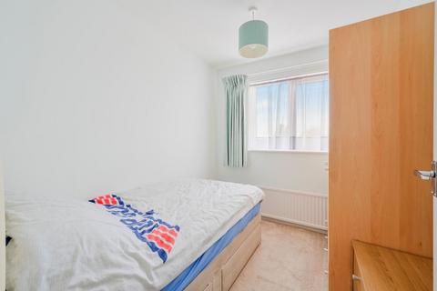 12 Geralds Grove, Banstead, SM7 1NE