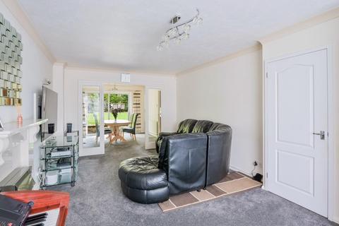 12 Geralds Grove, Banstead, SM7 1NE