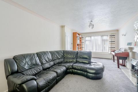 12 Geralds Grove, Banstead, SM7 1NE