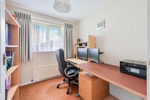 12 Geralds Grove, Banstead, SM7 1NE