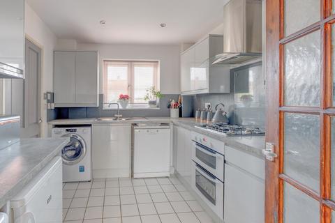 2 bedroom terraced house for sale, Cherry Tree Walk, Batchley, Redditch, B97