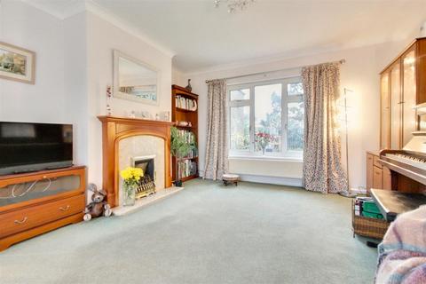 3 bedroom bungalow for sale, Sea Lane, Worthing BN12