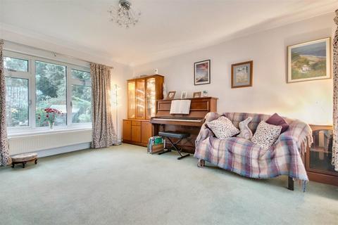 3 bedroom bungalow for sale, Sea Lane, Worthing BN12