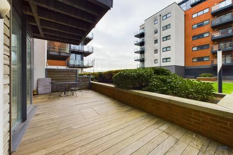 2 bedroom apartment for sale, Channel Way, Southampton