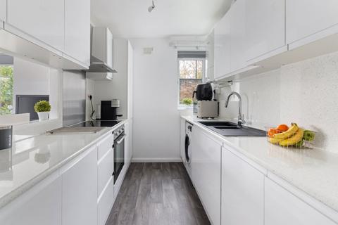 2 bedroom flat for sale, Samels Court, Hammersmith W6