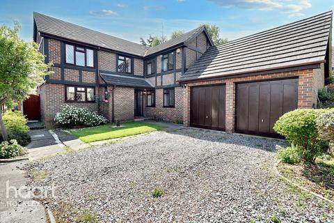 5 bedroom detached house for sale, Spencers, HOCKLEY