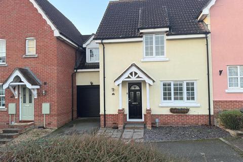 4 bedroom semi-detached house for sale, Kestrel Drive, Stowmarket IP14