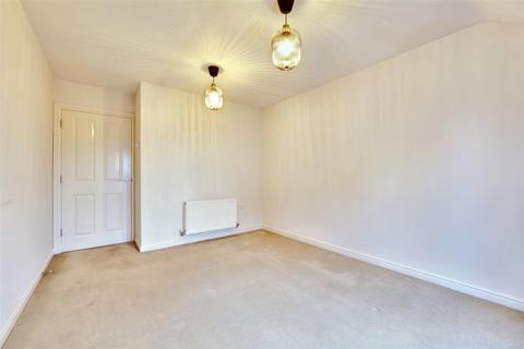 2 bedroom apartment for sale, Weavers Close, Bulkington