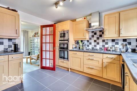 1 Abercorn Way, Witham, CM8 2UF