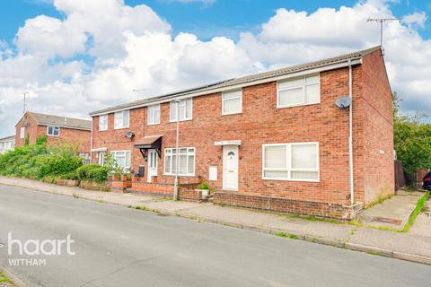 4 bedroom end of terrace house for sale, Yare Avenue, Witham