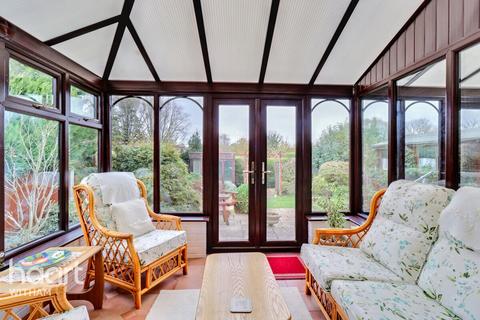 12 Barnardiston Way, Witham, CM8 2EQ