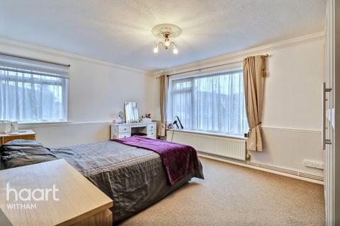 3 bedroom apartment for sale, Vane Court, Witham