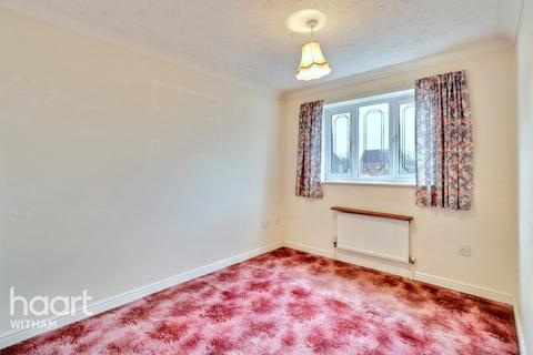 3 bedroom end of terrace house for sale, Epping Way, Witham