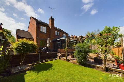 4 bedroom detached house for sale, Henhurst Farm, Burton On Trent DE13