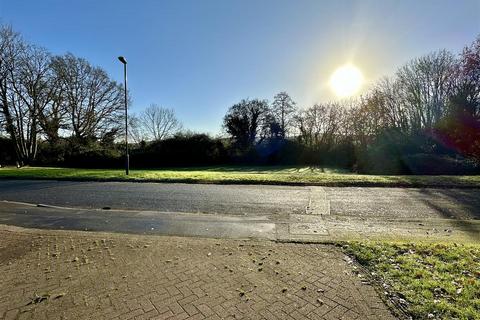 44 Fairwater Crescent, Alcester, B49 6RB
