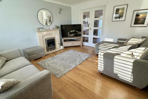 44 Fairwater Crescent, Alcester, B49 6RB