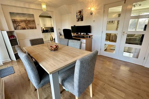 44 Fairwater Crescent, Alcester, B49 6RB