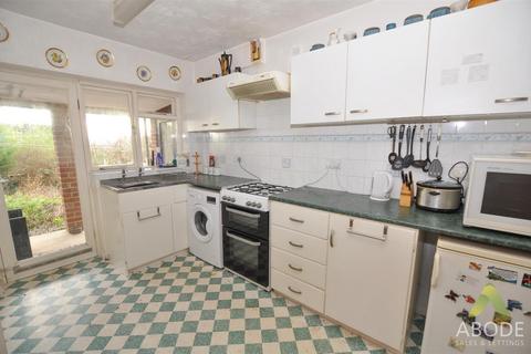 2 bedroom semi-detached bungalow for sale, Charnwood Road, Burton-On-Trent DE13