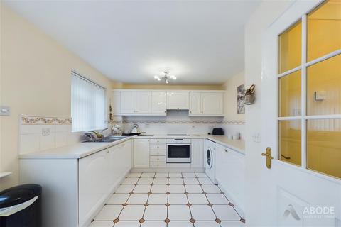 39 Amberlands, Stretton, Burton-on-trent, DE13 0PE