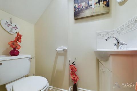 39 Amberlands, Stretton, Burton-on-trent, DE13 0PE