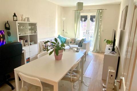 31 Bramshott Place, Fleet, GU51 4QF