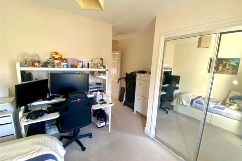 31 Bramshott Place, Fleet, GU51 4QF