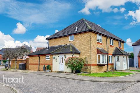 2 bedroom end of terrace house for sale, Constance Close, Witham