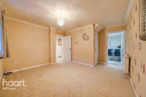 2 bedroom end of terrace house for sale, Constance Close, Witham