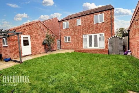 4 bedroom detached house for sale, Folly Way, Monk Bretton