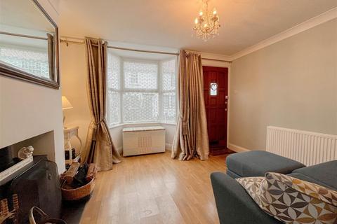 61 Chapel Road, Burnham-on-crouch, CM0 8JD